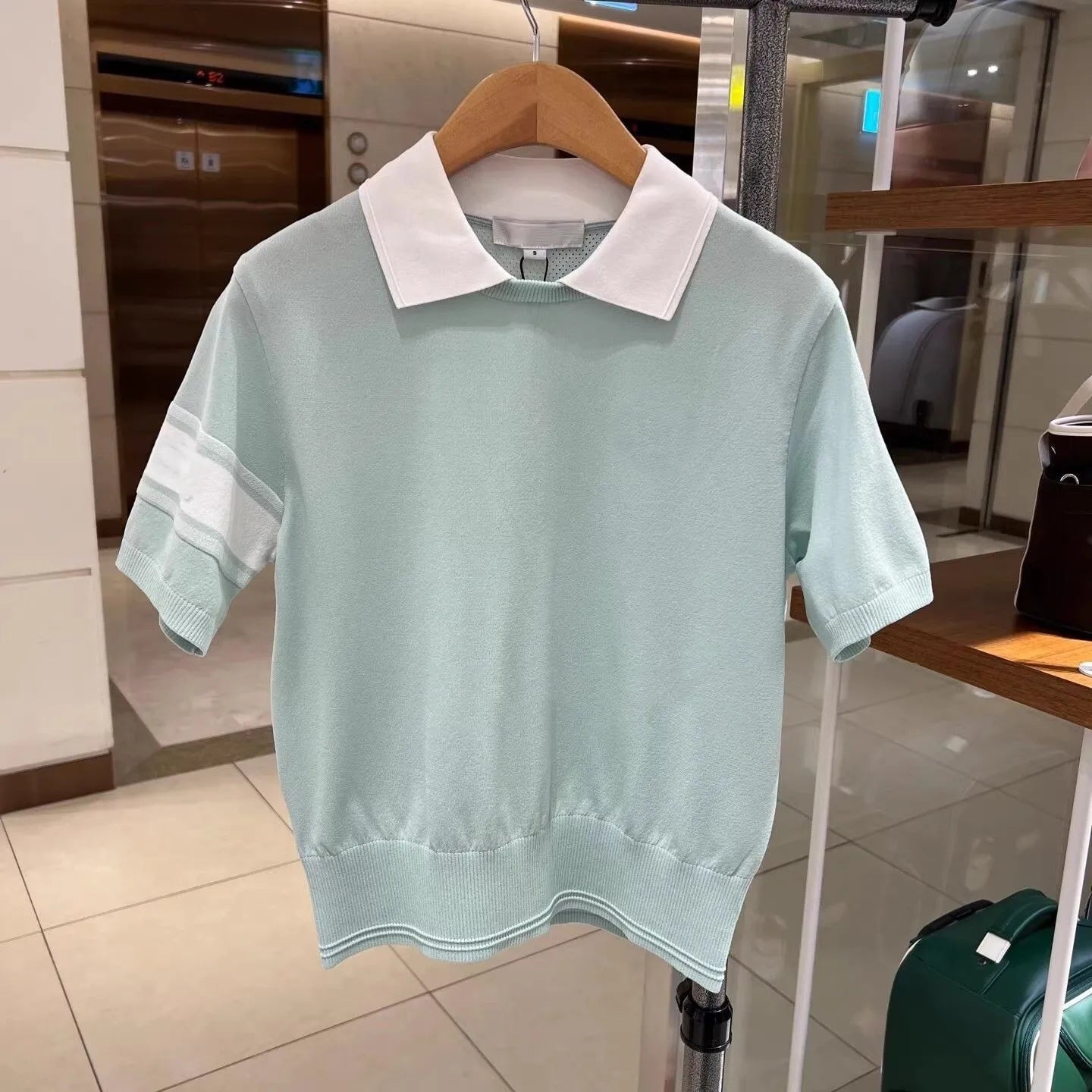 Women's Golf Clothing: Collared, Breathable, Short-Sleeve Knit T-Shirt (Casual Sports Top)